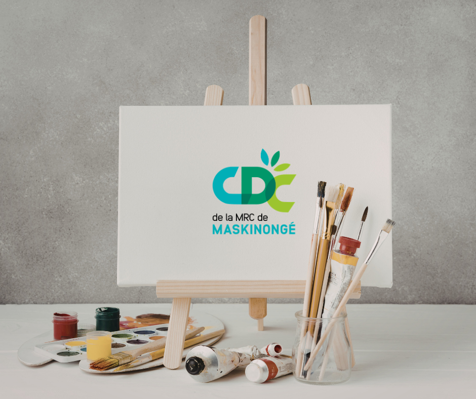 Toile de peinture avec pinceaux et logo de la CDC de la MRC de Maskinongé.